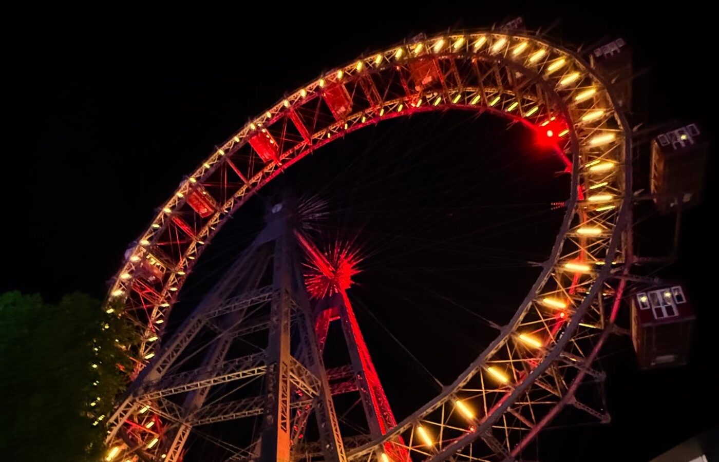WIEN IN DER NACHT – RATHAUS – PRATER